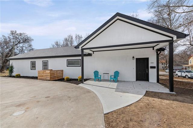 301 Ottawa Street, Leavenworth, KS 66048