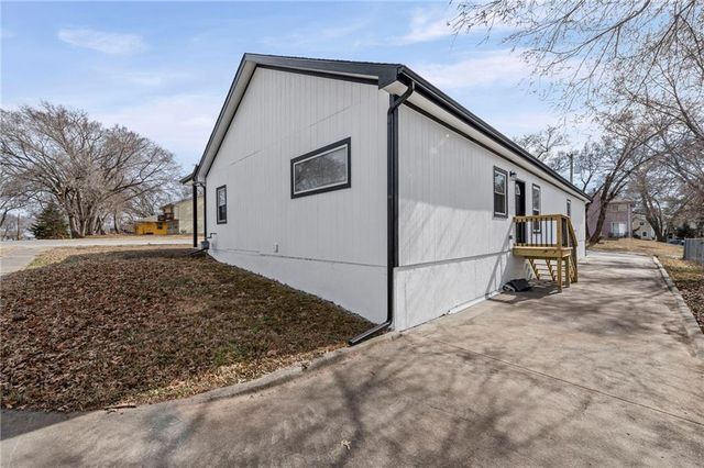 301 Ottawa Street, Leavenworth, KS 66048