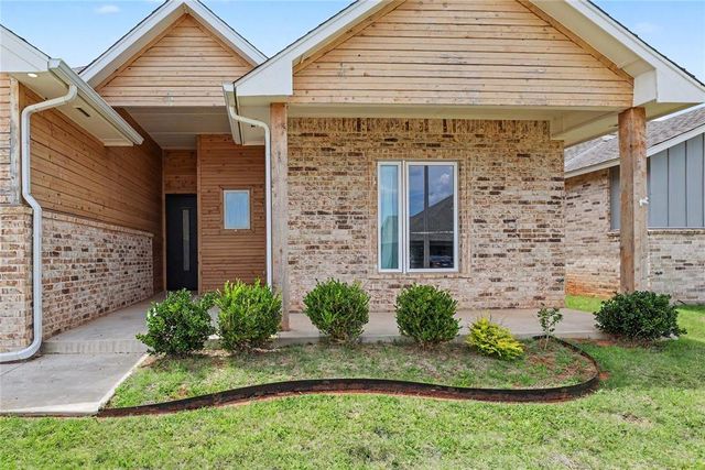 15817 Capri Lane, Edmond, OK 73013