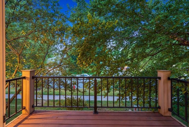 27 Windswept Way, Fitchburg, WI 53719