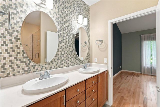 27 Windswept Way, Fitchburg, WI 53719