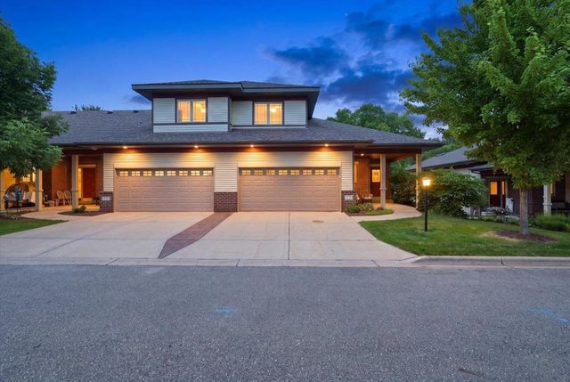 27 Windswept Way, Fitchburg, WI 53719