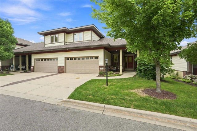 27 Windswept Way, Fitchburg, WI 53719