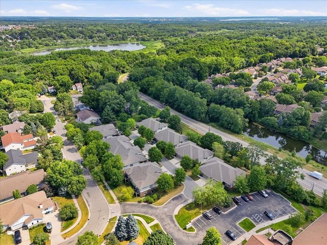 27 Windswept Way, Fitchburg, WI 53719