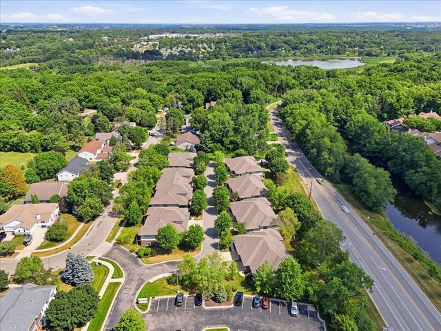 27 Windswept Way, Fitchburg, WI 53719