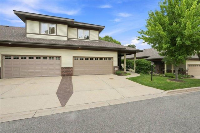 27 Windswept Way, Fitchburg, WI 53719
