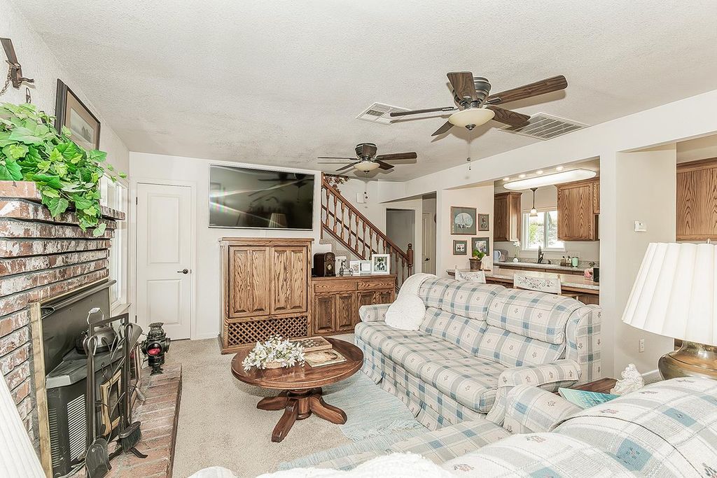 Image 11 of property listing at 26876 Tollhouse Road, Tollhouse, CA 93667