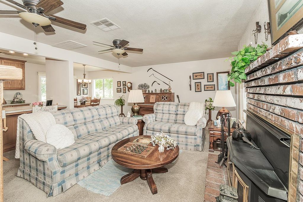 Image 15 of property listing at 26876 Tollhouse Road, Tollhouse, CA 93667
