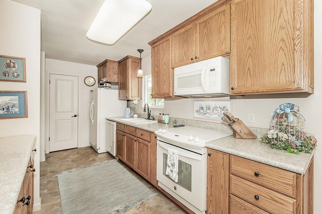 Image 18 of property listing at 26876 Tollhouse Road, Tollhouse, CA 93667