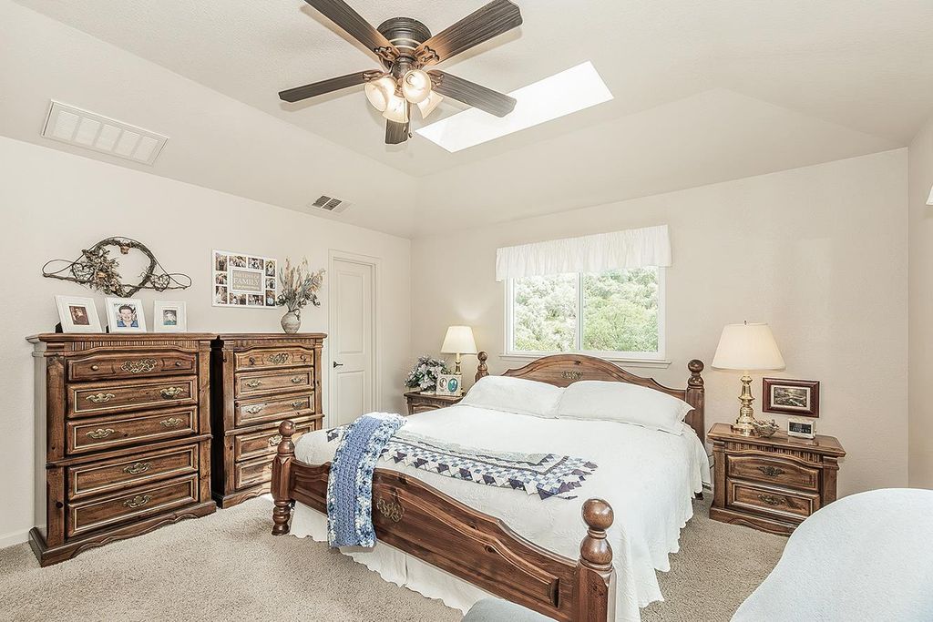 Image 25 of property listing at 26876 Tollhouse Road, Tollhouse, CA 93667