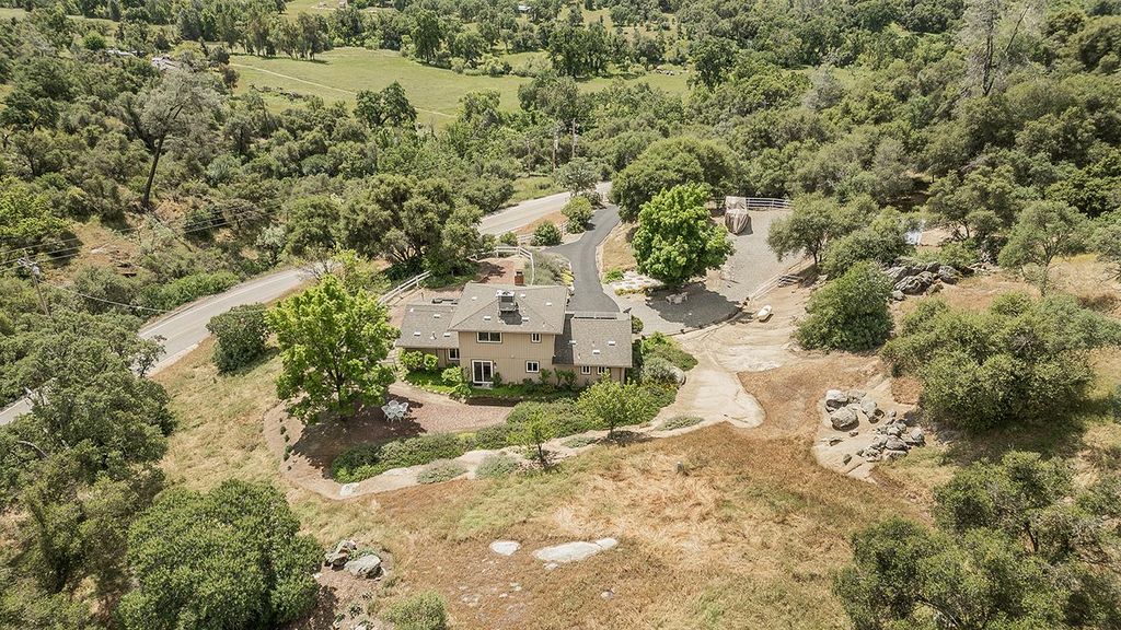 Image 71 of property listing at 26876 Tollhouse Road, Tollhouse, CA 93667
