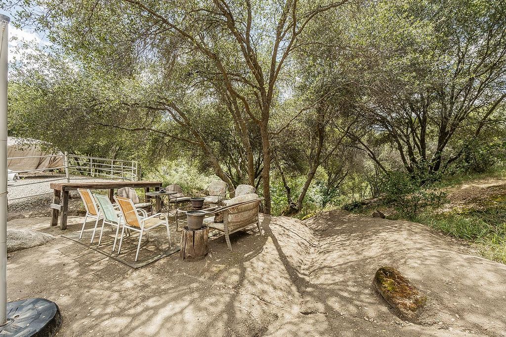 Image 9 of property listing at 26876 Tollhouse Road, Tollhouse, CA 93667