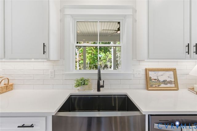 7376 River Rd, Hanover, VA 23069