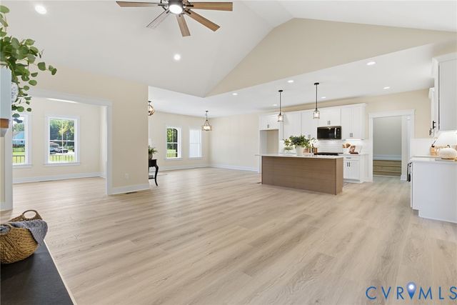 7376 River Rd, Hanover, VA 23069