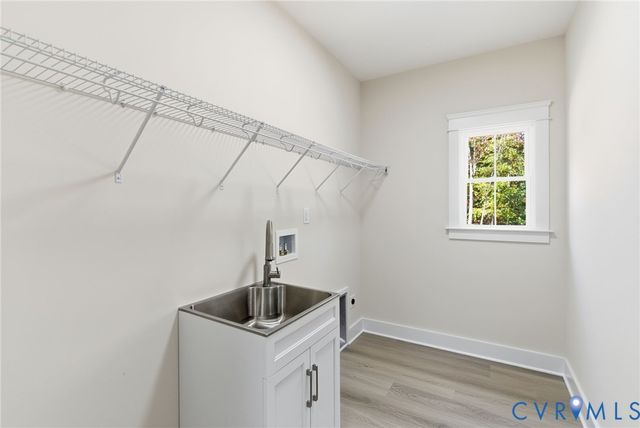 7376 River Rd, Hanover, VA 23069