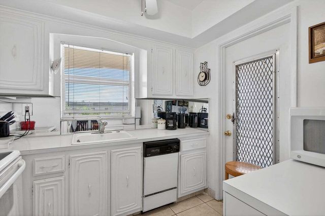 100 SE 6TH Avenue 303, Pompano Beach, FL 33060