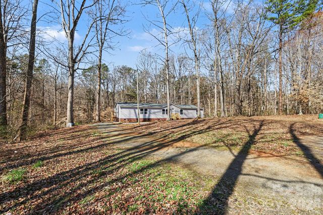 5050 Park Creek Drive, Mount Holly, NC 28120