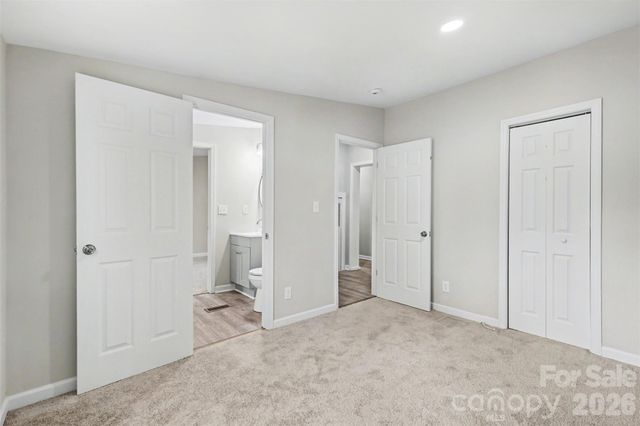 5050 Park Creek Drive, Mount Holly, NC 28120