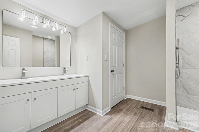 5050 Park Creek Drive, Mount Holly, NC 28120