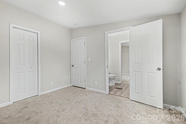 5050 Park Creek Drive, Mount Holly, NC 28120