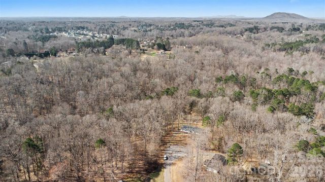 5050 Park Creek Drive, Mount Holly, NC 28120