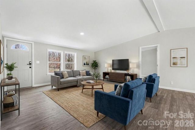 5050 Park Creek Drive, Mount Holly, NC 28120