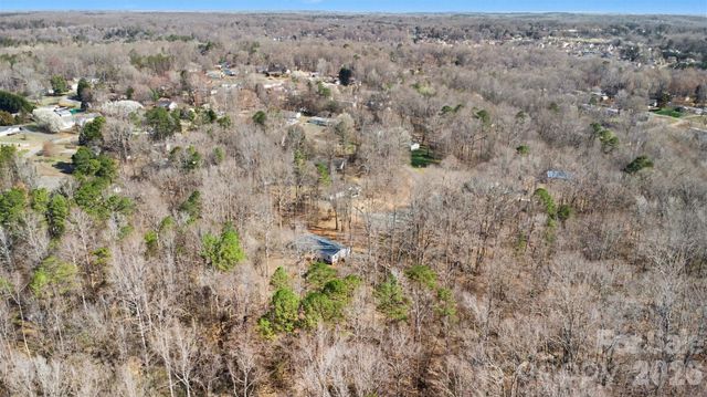 5050 Park Creek Drive, Mount Holly, NC 28120