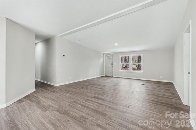 5050 Park Creek Drive, Mount Holly, NC 28120