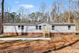 5050 Park Creek Drive, Mount Holly, NC 28120