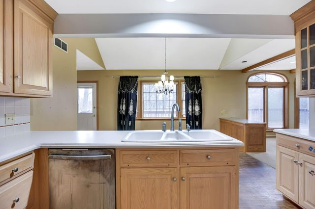 1760 Innisbrook Lane, Zanesville, OH 43701