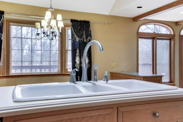 1760 Innisbrook Lane, Zanesville, OH 43701