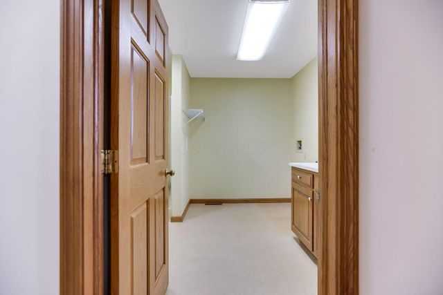 1760 Innisbrook Lane, Zanesville, OH 43701