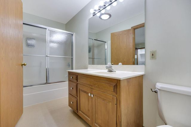 1760 Innisbrook Lane, Zanesville, OH 43701