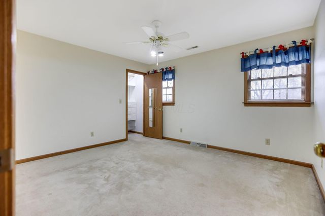 1760 Innisbrook Lane, Zanesville, OH 43701