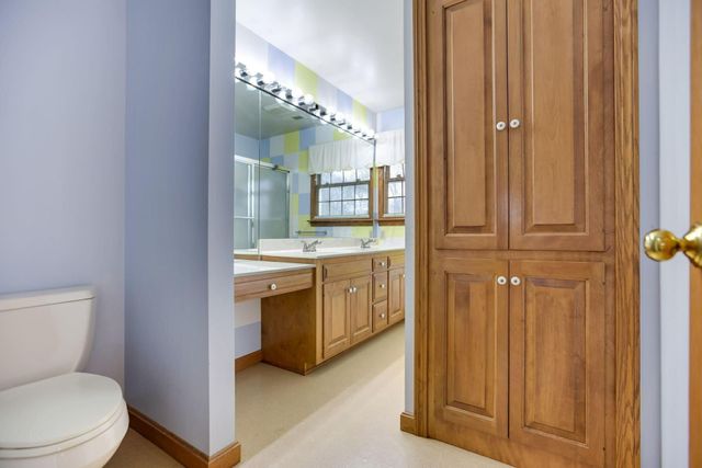 1760 Innisbrook Lane, Zanesville, OH 43701