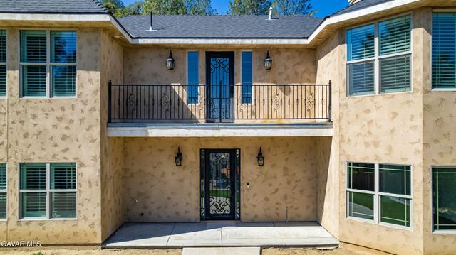 21824 Sunnybrook Drive, Tehachapi, CA 93561