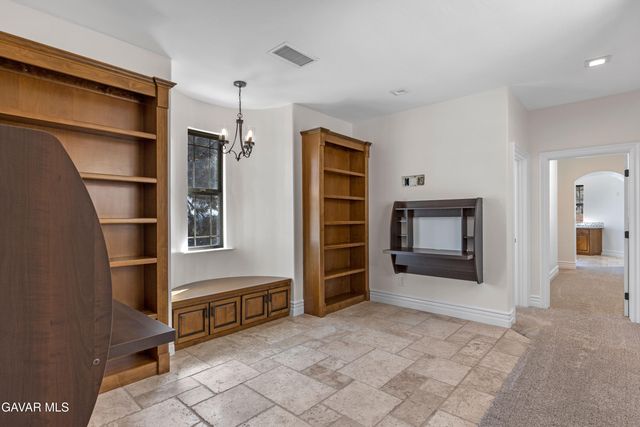 21824 Sunnybrook Drive, Tehachapi, CA 93561