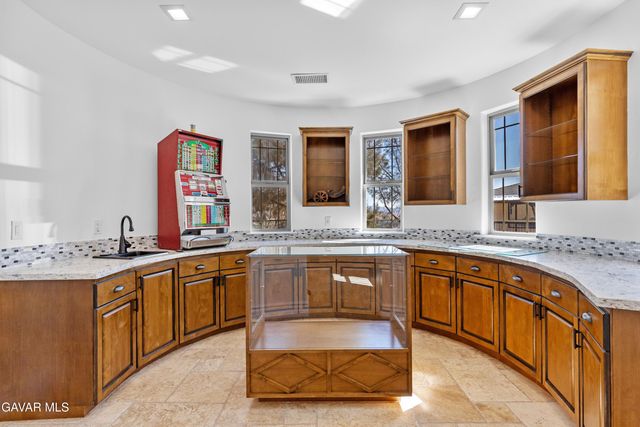 21824 Sunnybrook Drive, Tehachapi, CA 93561