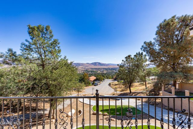 21824 Sunnybrook Drive, Tehachapi, CA 93561