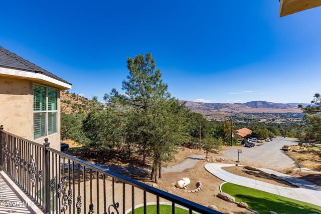 21824 Sunnybrook Drive, Tehachapi, CA 93561