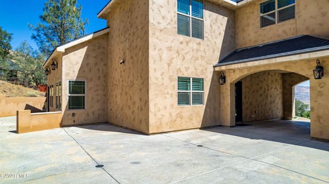 21824 Sunnybrook Drive, Tehachapi, CA 93561