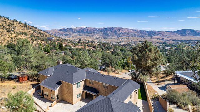 21824 Sunnybrook Drive, Tehachapi, CA 93561