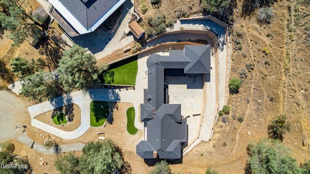 21824 Sunnybrook Drive, Tehachapi, CA 93561