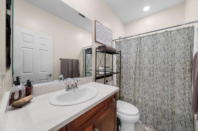 2834 Athens Rd 4, Chula Vista, CA 91915
