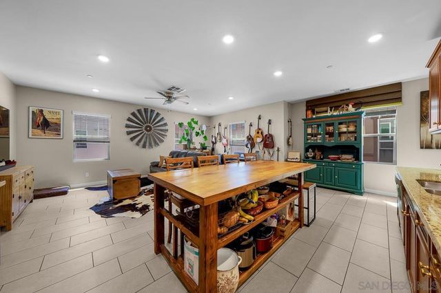 2834 Athens Rd 4, Chula Vista, CA 91915