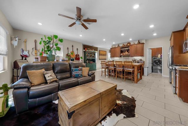 2834 Athens Rd 4, Chula Vista, CA 91915