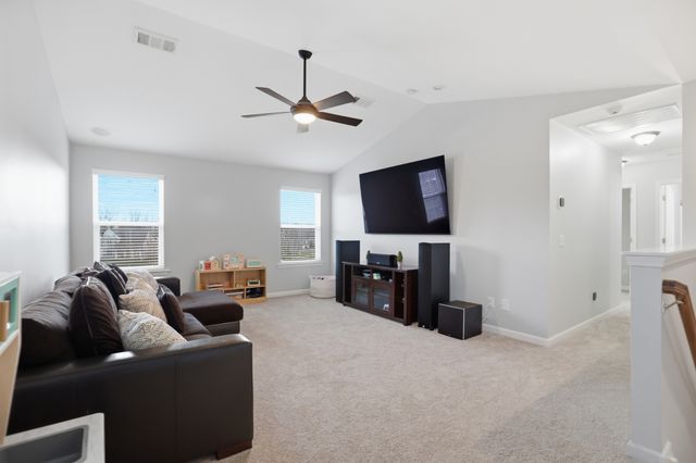 2104 Bluejay Ct, Hermitage, TN 37076