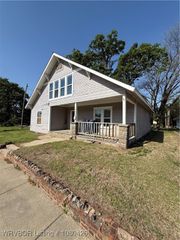 904 S 21st Street, Fort Smith, AR 72901