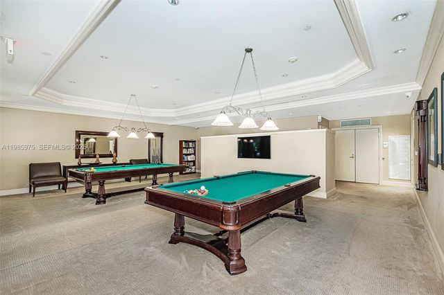 20000 E Country Club Dr 412, Aventura, FL 33180