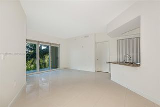 20000 E Country Club Dr 412, Aventura, FL 33180